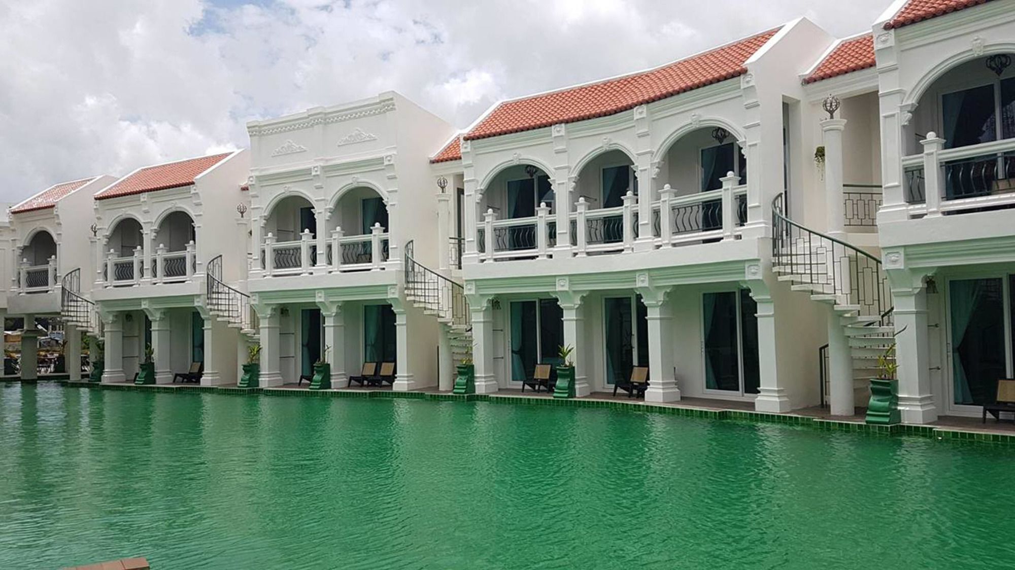 Supicha Pool Access Hotel - Sha Plus Phuket Eksteriør billede