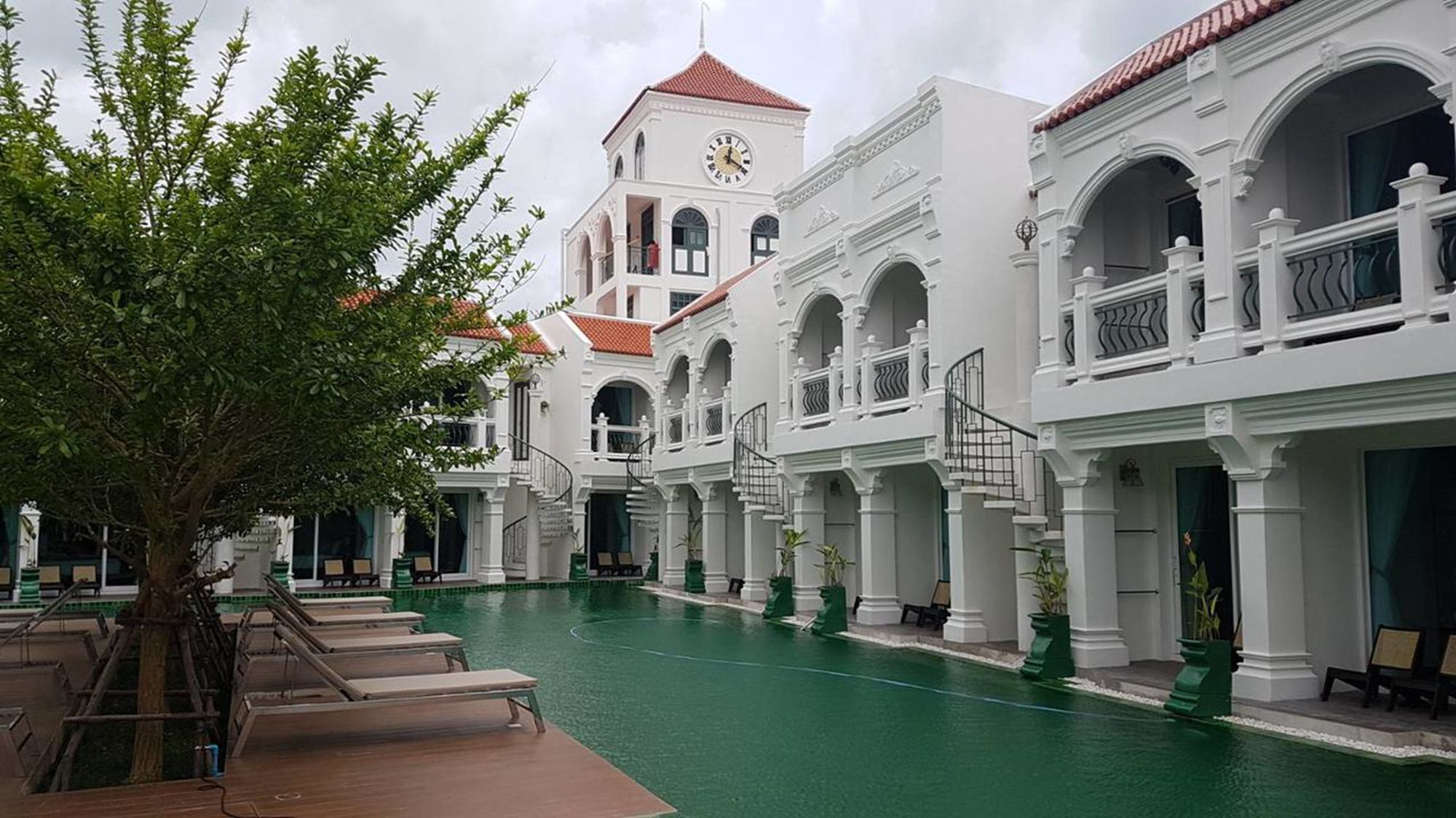 Supicha Pool Access Hotel - Sha Plus Phuket Eksteriør billede